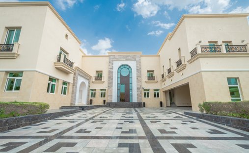 Villa in Dubai, Dubai, United Arab Emirates 1
