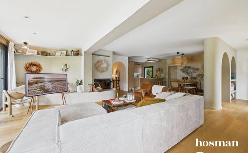 Propriété D'exception Avec 2 Maisons Indépendantes, Piscine Et Jardin Paysager