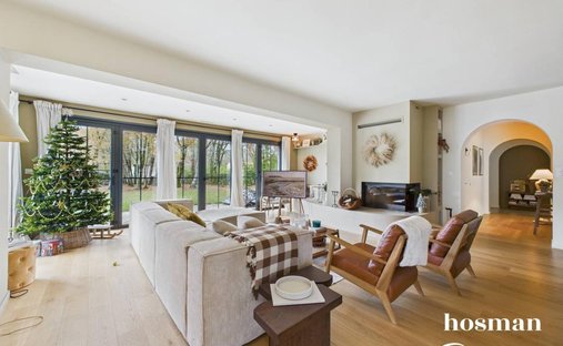 Propriété D'exception Avec 2 Maisons Indépendantes, Piscine Et Jardin Paysager