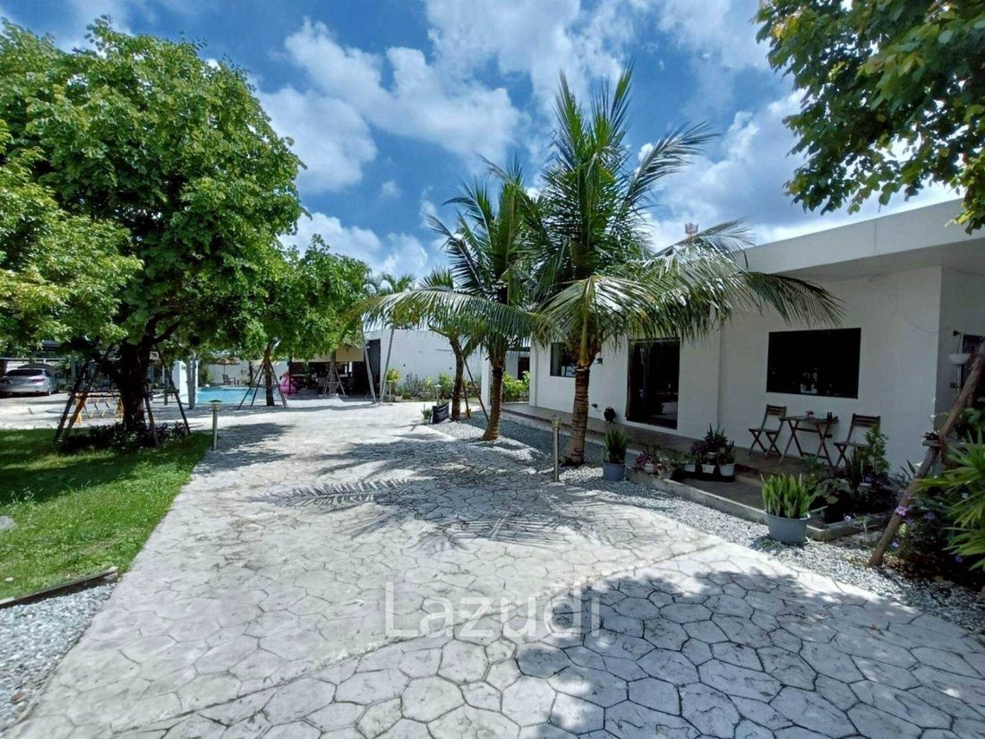 Villa in Pong, Chon Buri, Thailand 1 - 16765741