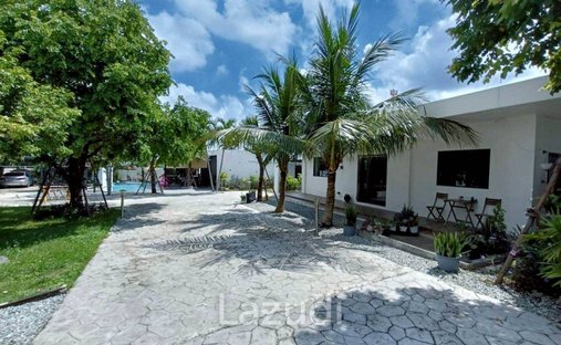Villa in Pong, Chon Buri, Thailand 1