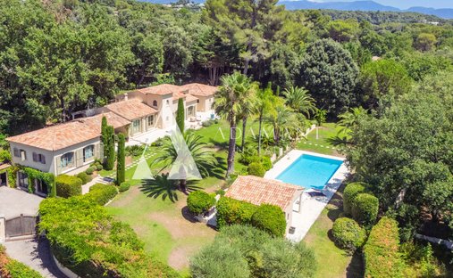 Villa in La Colle-sur-Loup, Provence-Alpes-Côte d'Azur, France 1