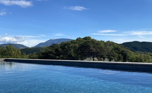 Ensemble Immobilier Avec Gites à 5 Min De Vaison La Romaine