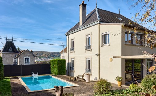 Castle for Sale in Vesoul, Bourgogne-Franche-Comté, France