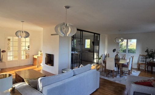 Castle for Sale in Guéret, Nouvelle-Aquitaine, France