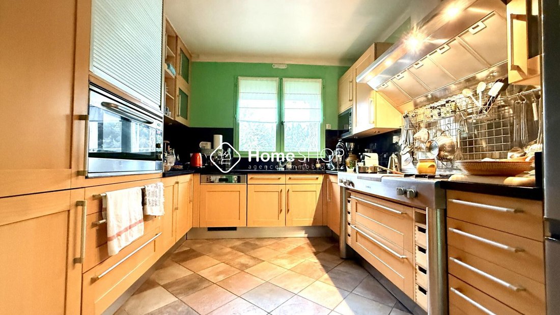 Villa in Bouc-Bel-Air, Provence-Alpes-Côte d'Azur, France 5 - 16769261