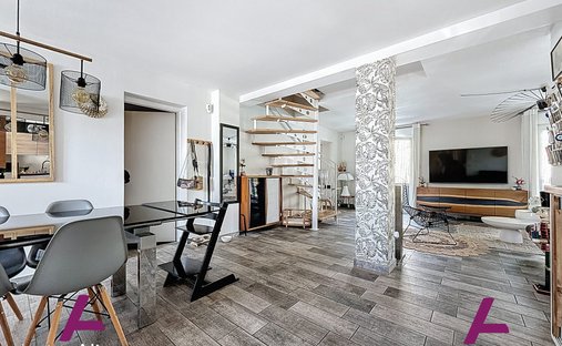 Castle for Sale in Villenave-d'Ornon, Nouvelle-Aquitaine, France