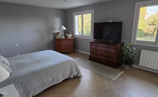 Castle for Sale in Guéret, Nouvelle-Aquitaine, France