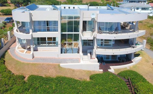 House in Kabeljous, Eastern Cape, South Africa 1