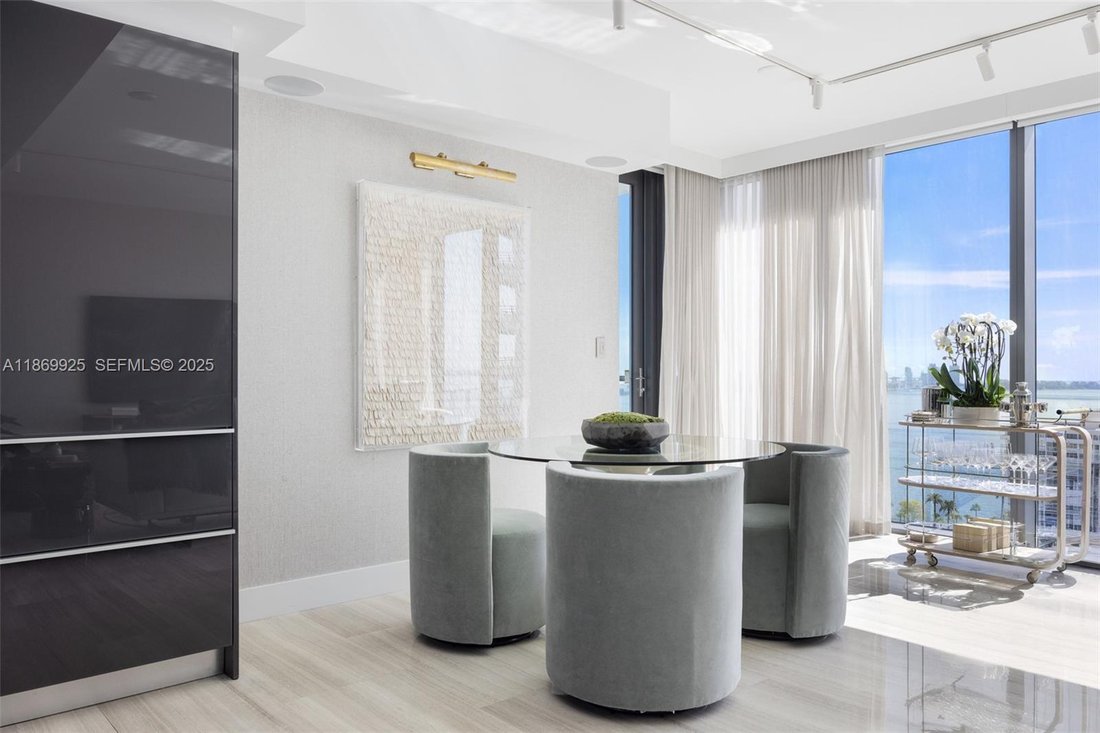 Condo in Miami, Florida, United States 4 - 16639135