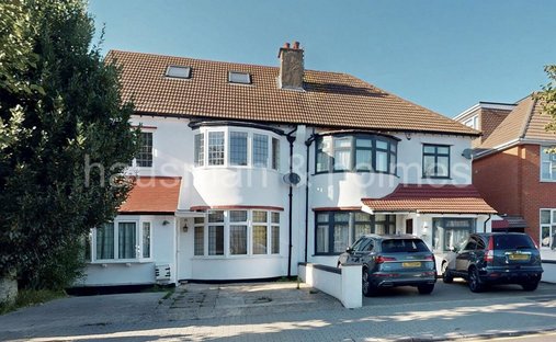 House in Brent Cross, Barnet, England 1