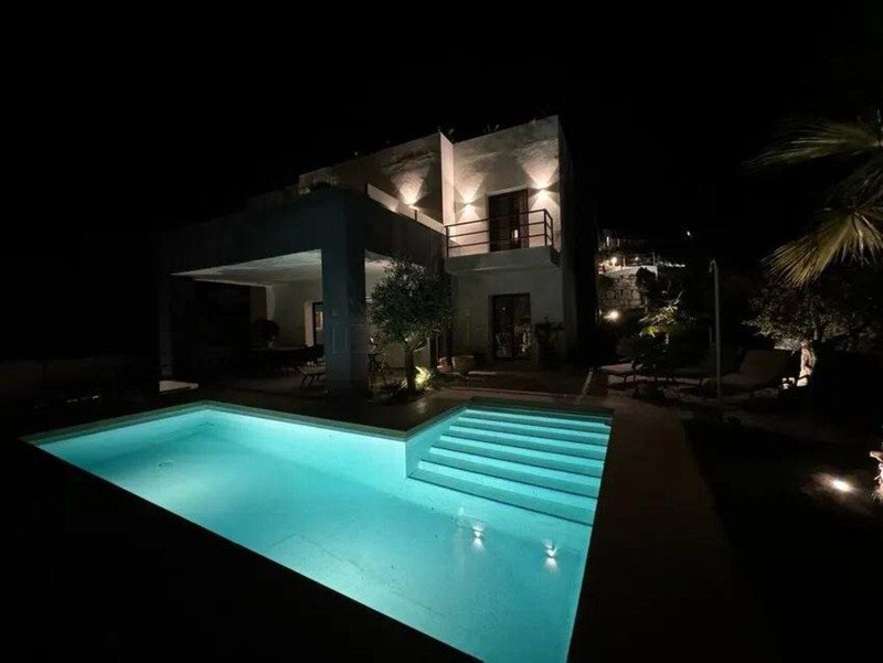 Villa in Elviria-Cabopino, Marbella, Spain 4 - 16767107
