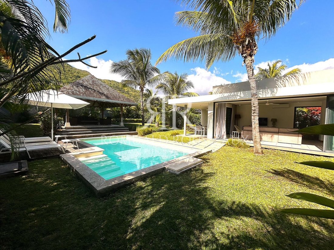 Villa in Black River, Rivière Noire District, Mauritius 1 - 16766804