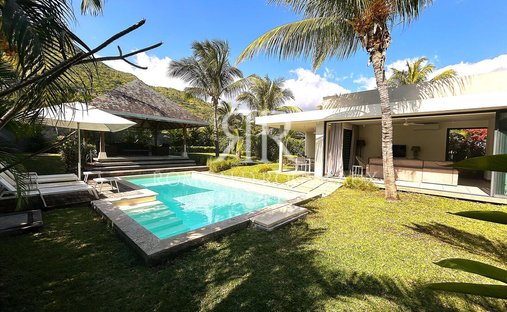 Villa in Black River, Rivière Noire District, Mauritius 1