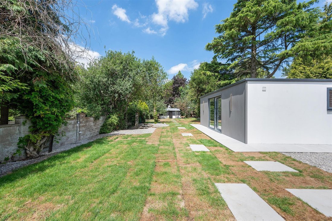 Bungalow in Epsom, England, United Kingdom 4 - 16767934