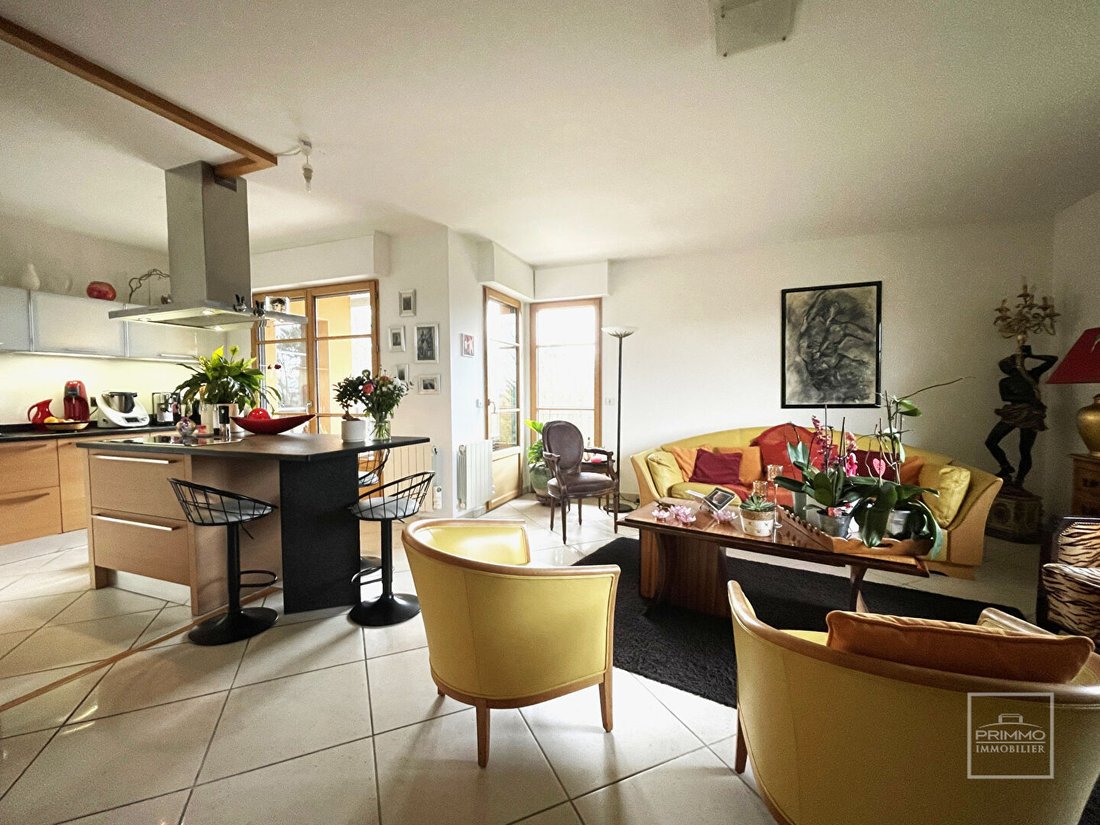 Apartment in Centre et Sud Est, Saint-Didier-au-Mont-d'Or, France 3 - 16768156