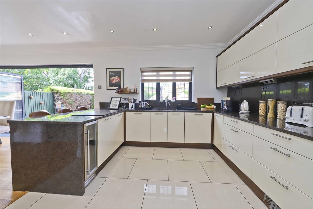 Casa a Ruislip, Inghilterra, Regno Unito 5 - 16767853