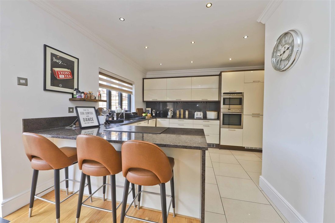 Casa a Ruislip, Inghilterra, Regno Unito 4 - 16767853