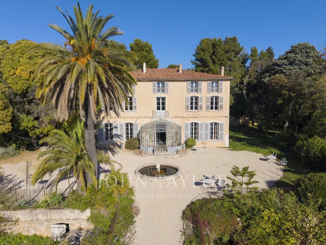 Estate in Sud Est, Ollioules, France 3 - 16767905