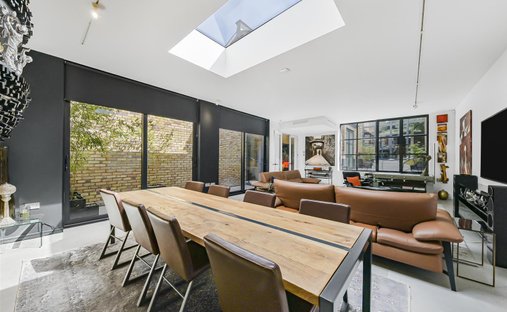 House in Brondesbury, Brent, England 1