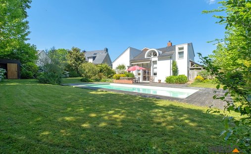 House in Nord Est, Saint-Grégoire, France 1