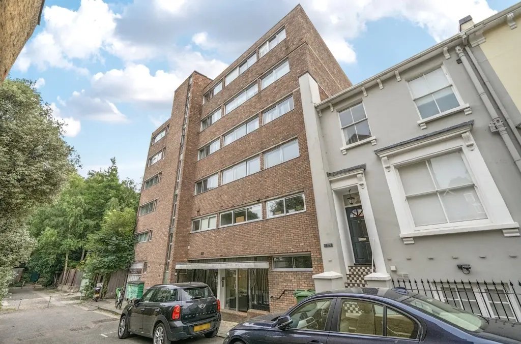 Apartment in Vale Of Health, Camden, England 2 - 16768028