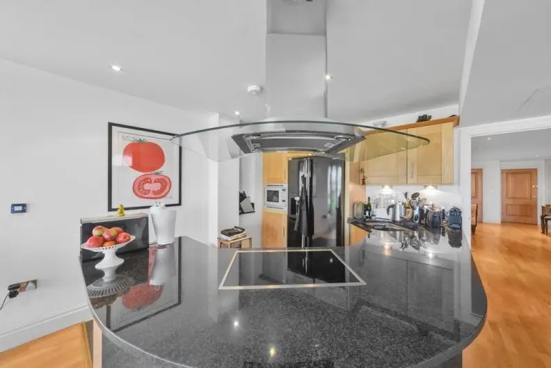 Apartment in Walham Green, Hammersmith and Fulham, England 2 - 16768045
