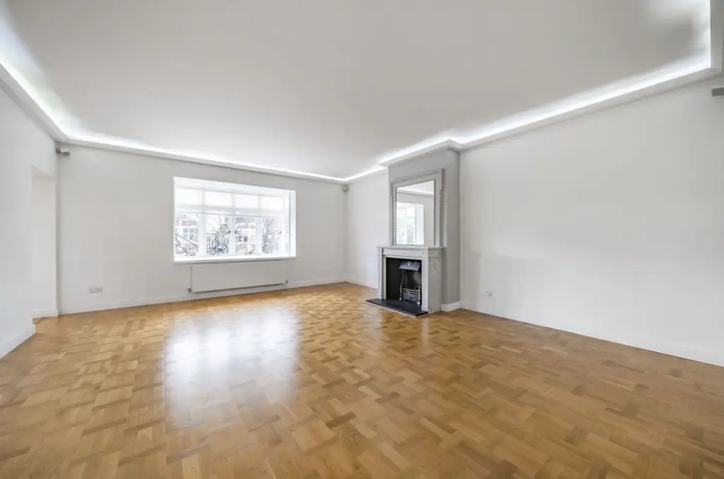 Apartment in Swiss Cottage, Camden, England 2 - 16768096