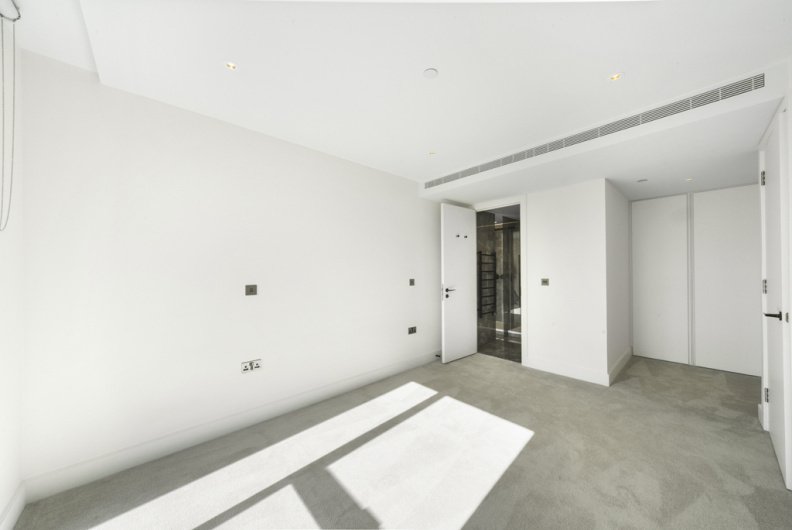 Apartment in White City, Hammersmith and Fulham, England 5 - 16768019