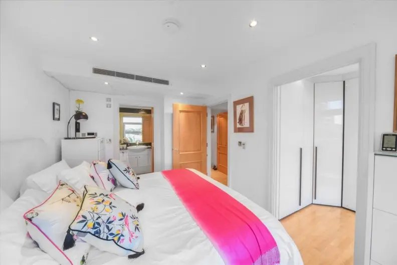 Apartment in Walham Green, Hammersmith and Fulham, England 4 - 16768045