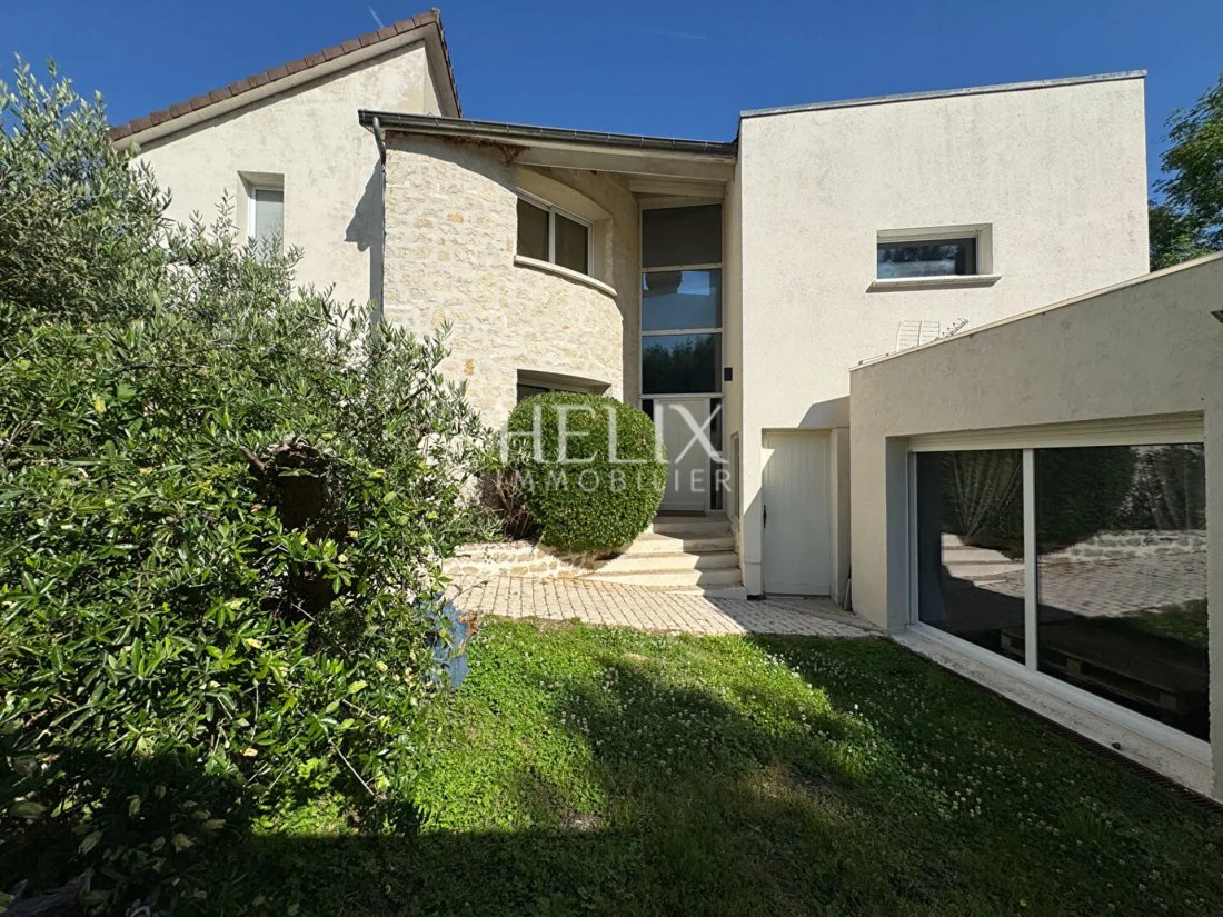 House in Orgeval, Ile-de-France, France 3 - 16766574
