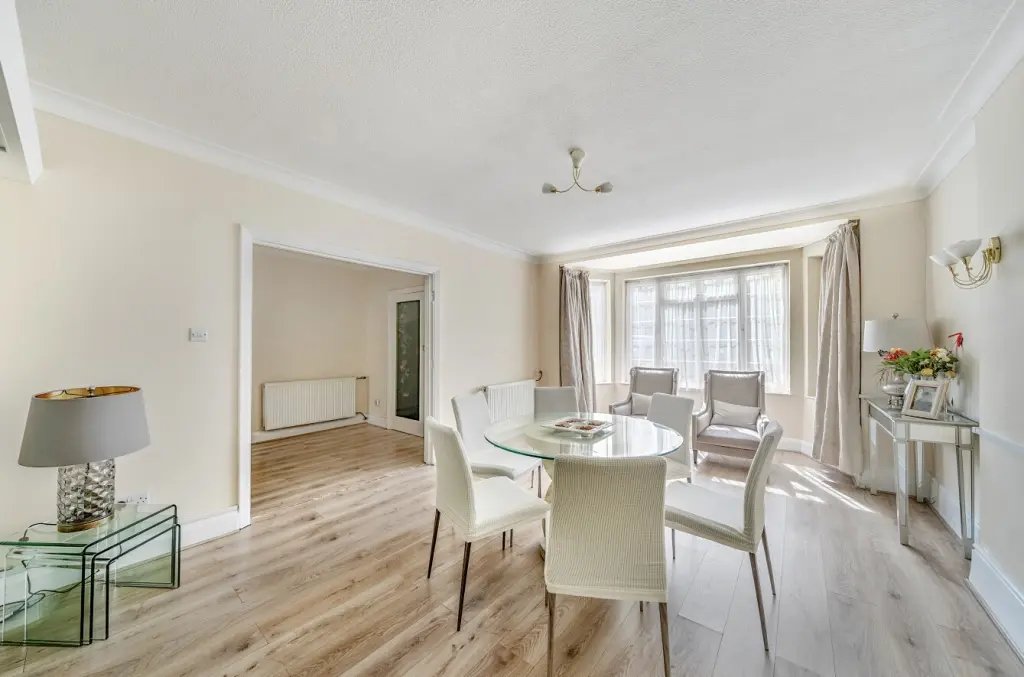 House in Hampstead Garden Suburb, Barnet, England 5 - 16767952