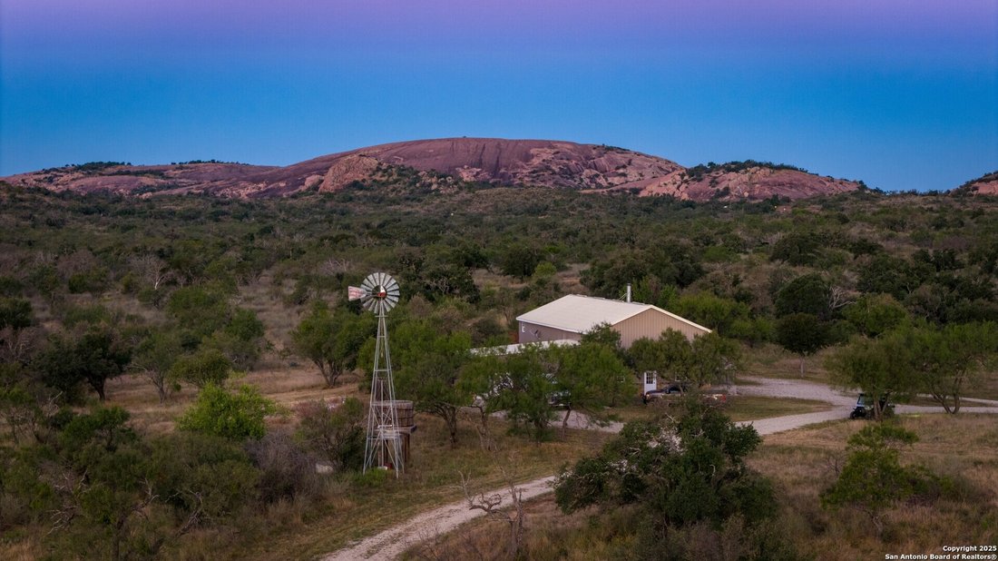 Farm Ranch in Llano, Texas, United States 1 - 16768799