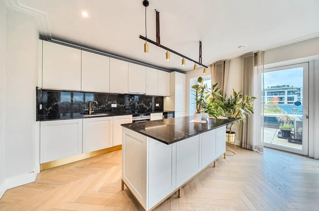 Apartment in Ealing (London Borough of Ealing), Ealing, England 4 - 16767888