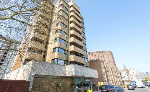 Apartment in St John's Wood, Westminster, England 1