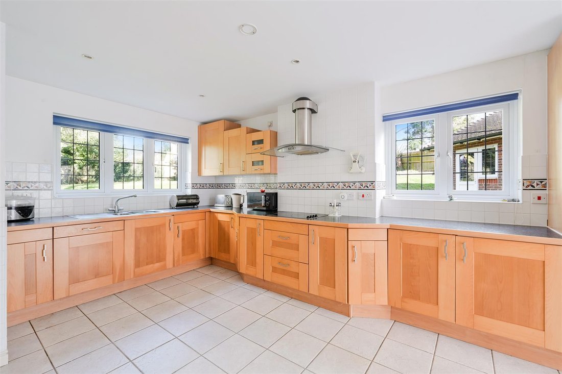 House in Epsom, England, United Kingdom 2 - 16767809