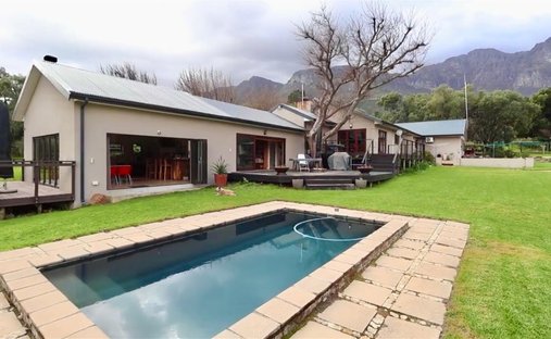 Farm Ranch in Paarl, Western Cape, South Africa 1