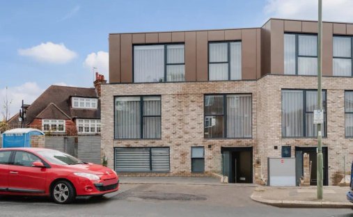 House in Golders Green, Barnet, England 1