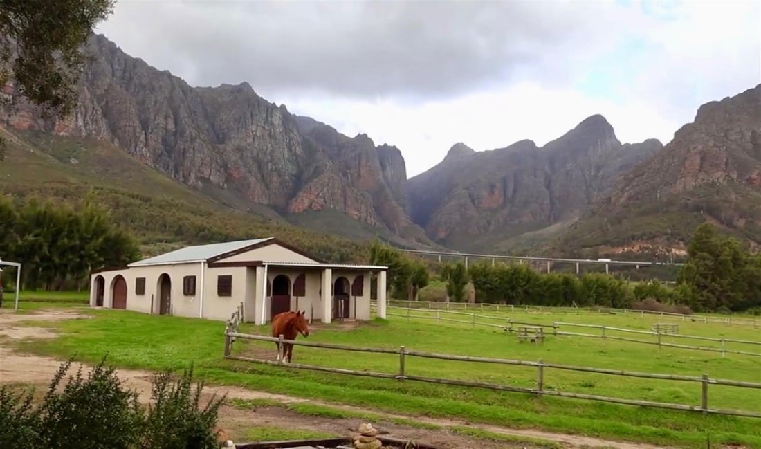 Farm Ranch in Drakenstein Local Municipality, Western Cape, South Africa 2 - 16768612