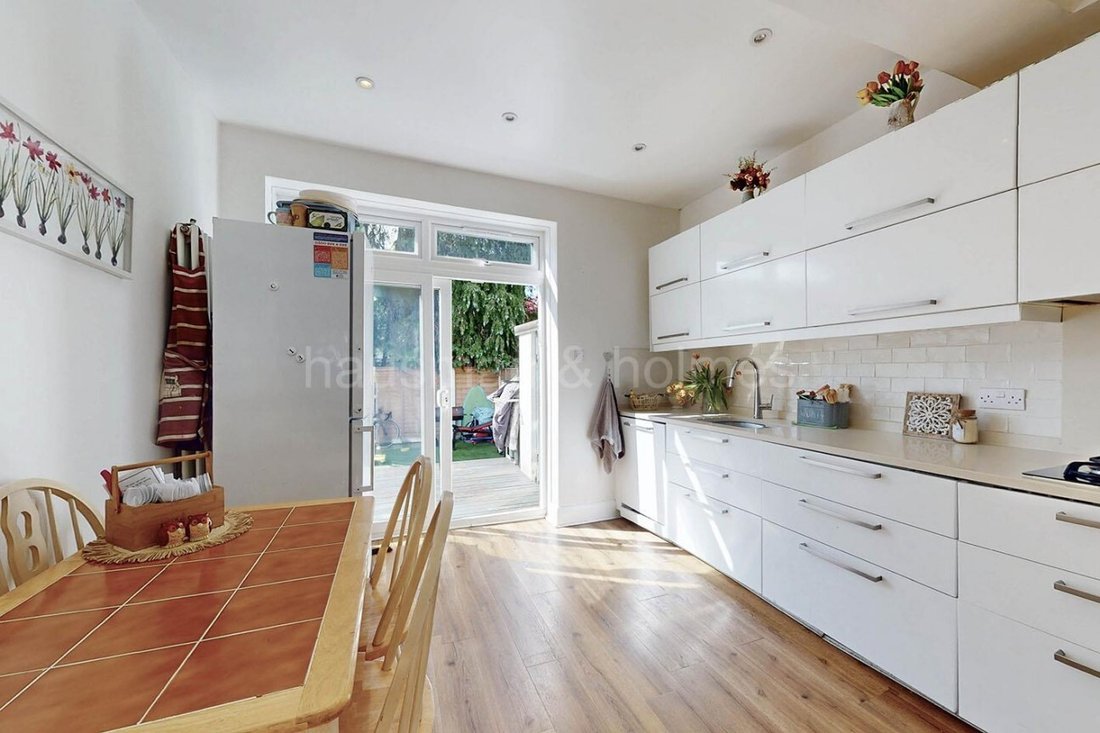 House in Golders Green, Barnet, England 4 - 16767796