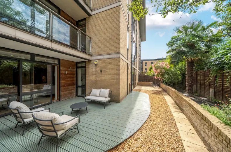 Apartment in West Hampstead, Camden, England 1 - 16768101