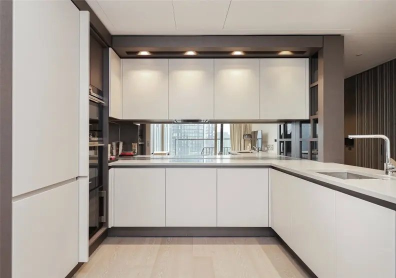 Apartment in Poplar, Tower Hamlets, England 4 - 16768048