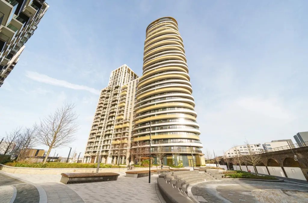 Apartment in White City, Hammersmith and Fulham, England 1 - 16767999