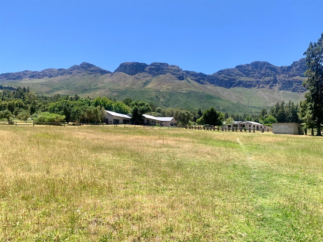 Farm Ranch in Drakenstein Local Municipality, Western Cape, South Africa 5 - 16768612