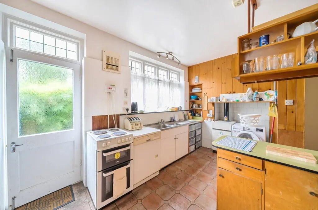 House in Ealing (London Borough of Ealing), Ealing, England 3 - 16768157