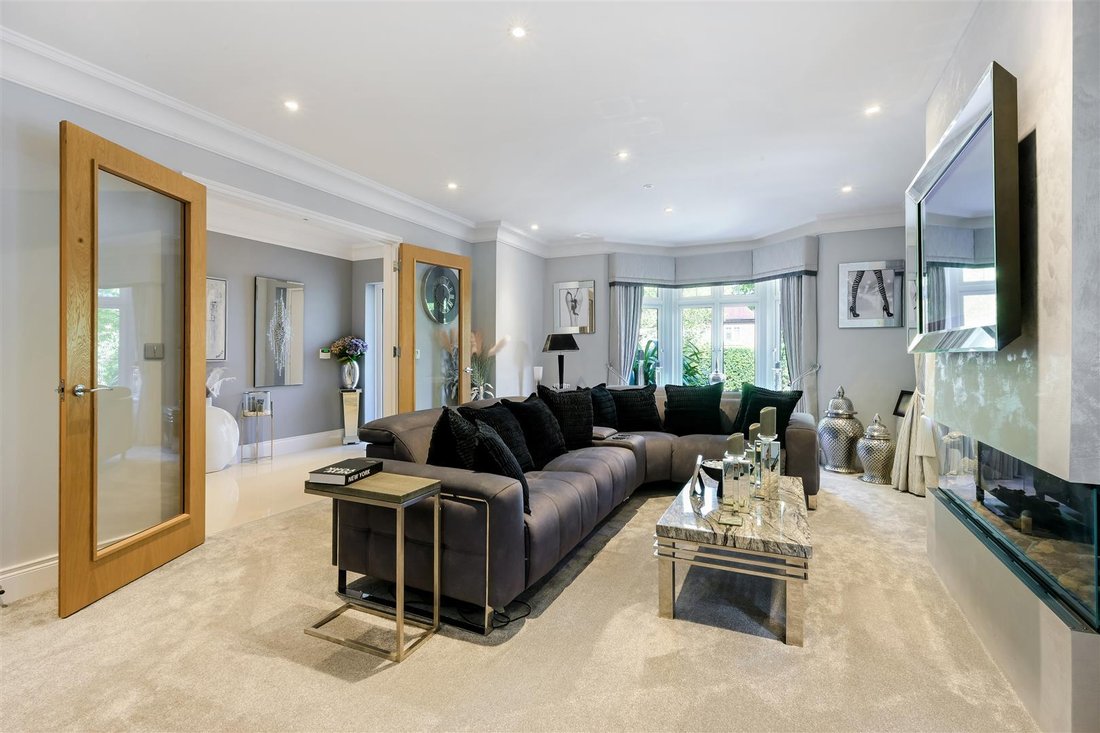 House in Epsom Downs, Reigate and Banstead, England 4 - 16767868