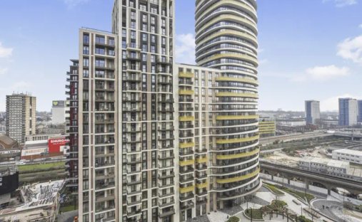 Apartment in White City, Hammersmith and Fulham, England 1
