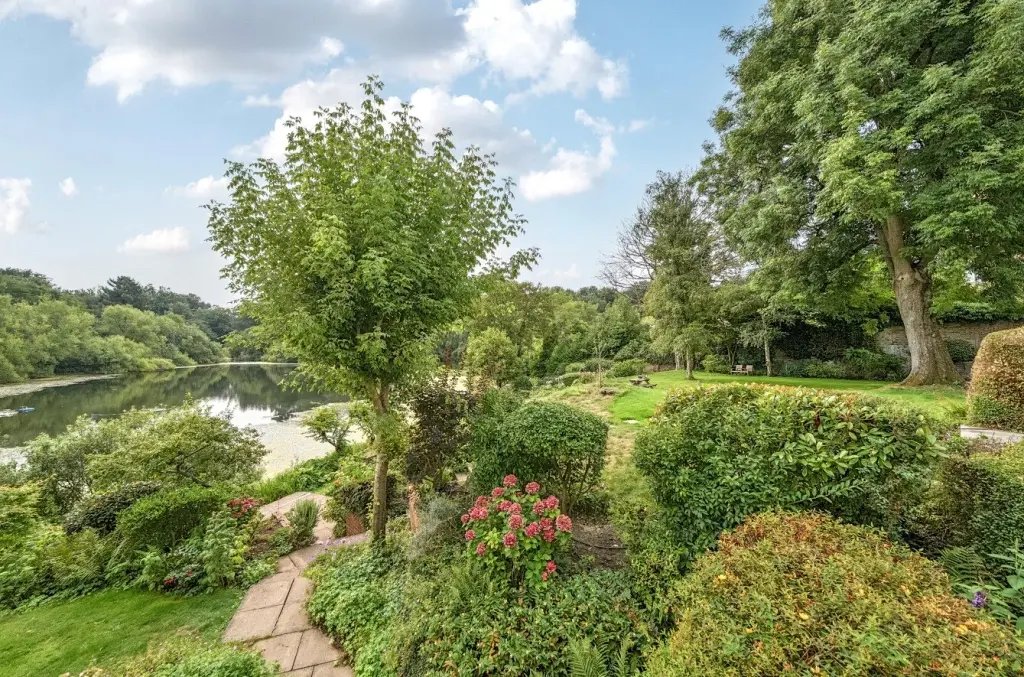 Apartment in Vale Of Health, Camden, England 5 - 16768028