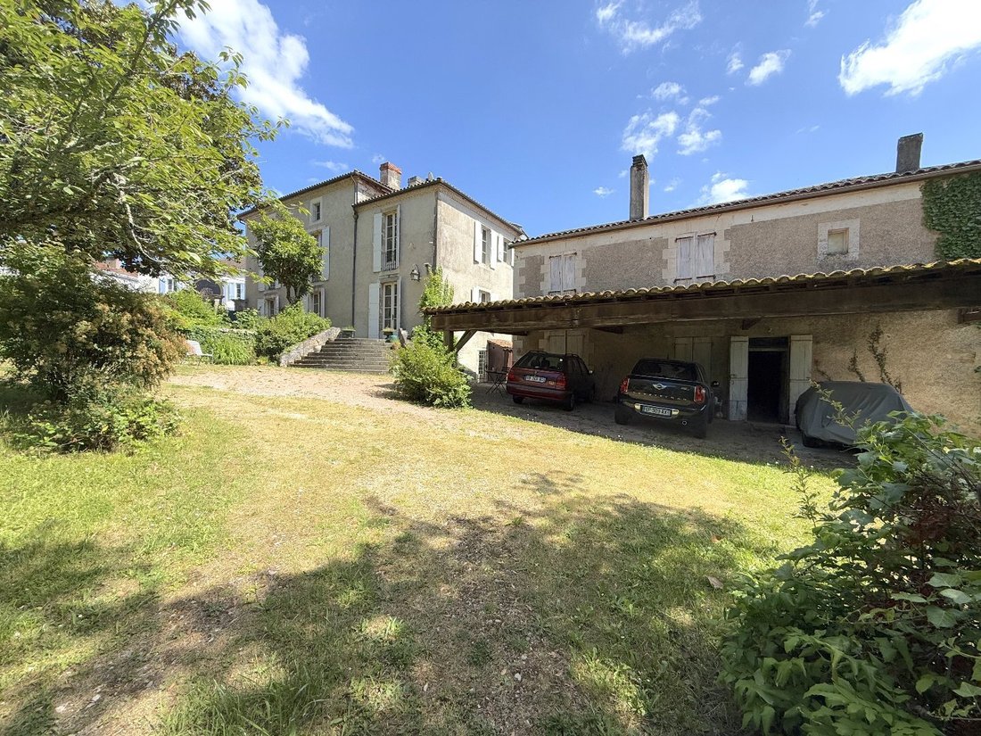House in Nontron, Nouvelle-Aquitaine, France 3 - 16766995