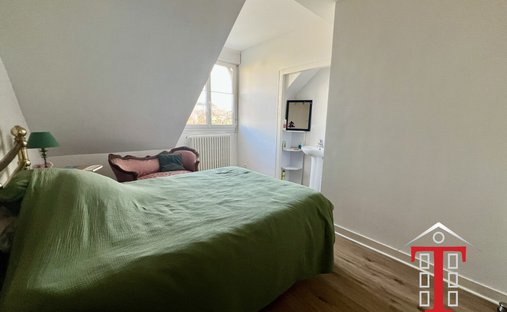 Castle for Sale in Écouflant, Pays de la Loire, France